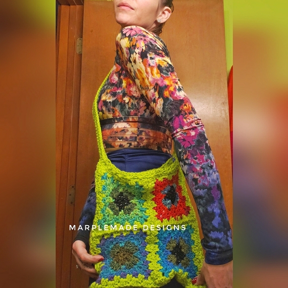 NWT💜LINED crossbody granny square💜MarpleMade Designs 💜 acrylic LINED/pocket - Picture 3 of 9